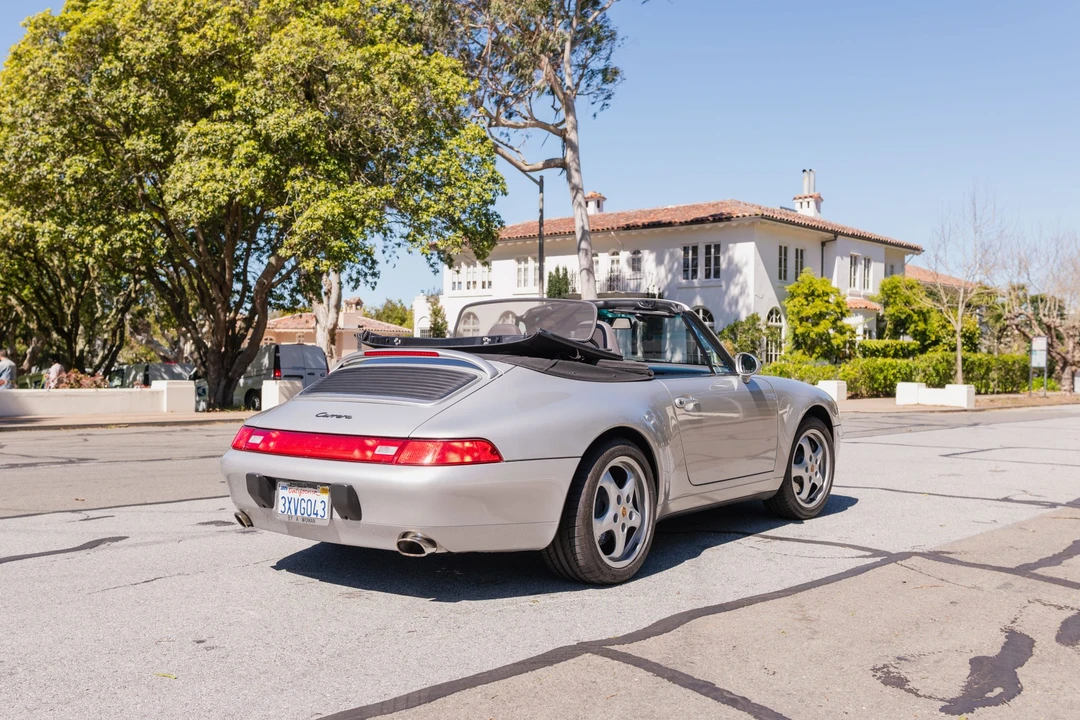 1998 Porsche 993 Carrera - Image 16 of 31