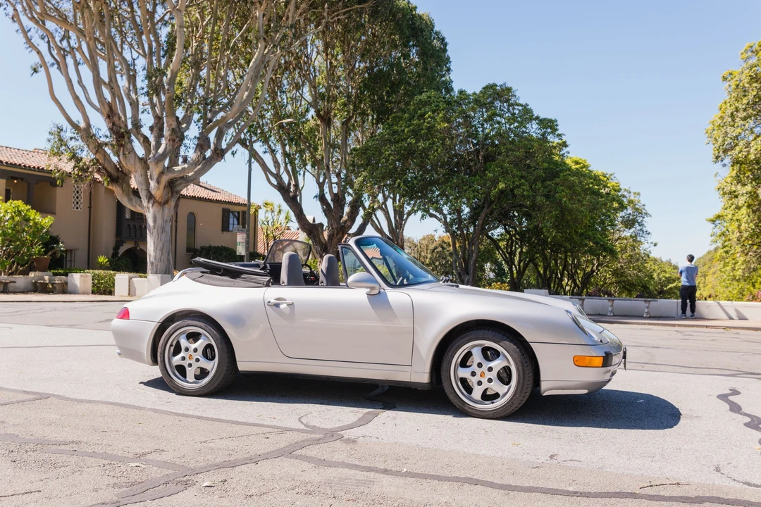 1998 Porsche 993 Carrera - Image 11 of 31