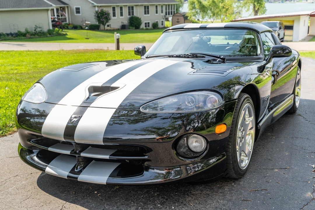 2000 Dodge Viper 2nd Gen - Image 3 of 31
