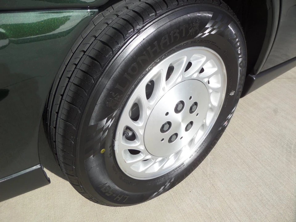2000 Saturn - Image 26 of 31