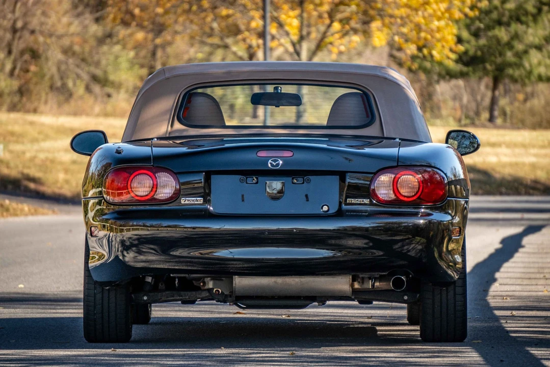 2001 Mazda NB MX-5 Miata - Image 19 of 31