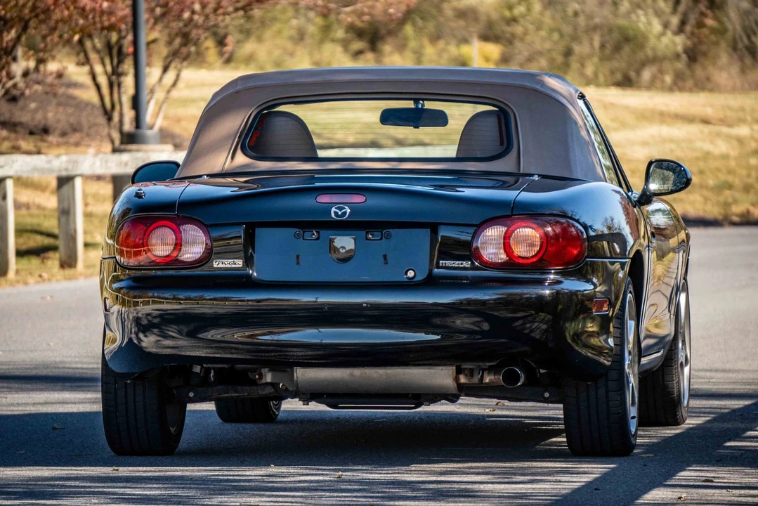 2001 Mazda NB MX-5 Miata - Image 21 of 31