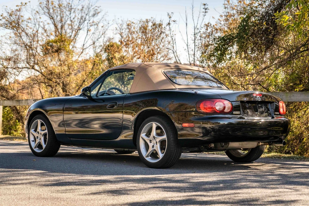 2001 Mazda NB MX-5 Miata - Image 10 of 31