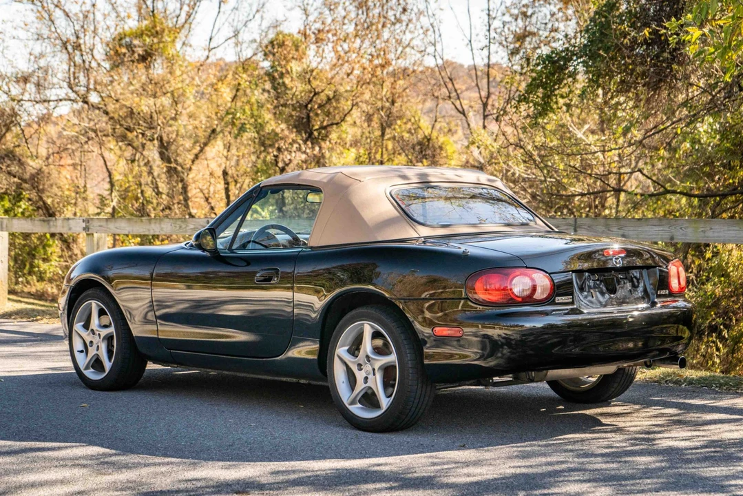 2001 Mazda NB MX-5 Miata - Image 11 of 31