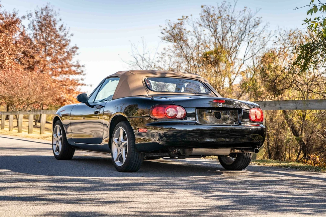 2001 Mazda NB MX-5 Miata - Image 12 of 31