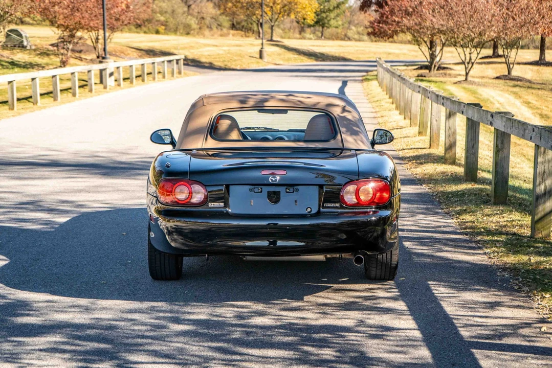 2001 Mazda NB MX-5 Miata - Image 17 of 31