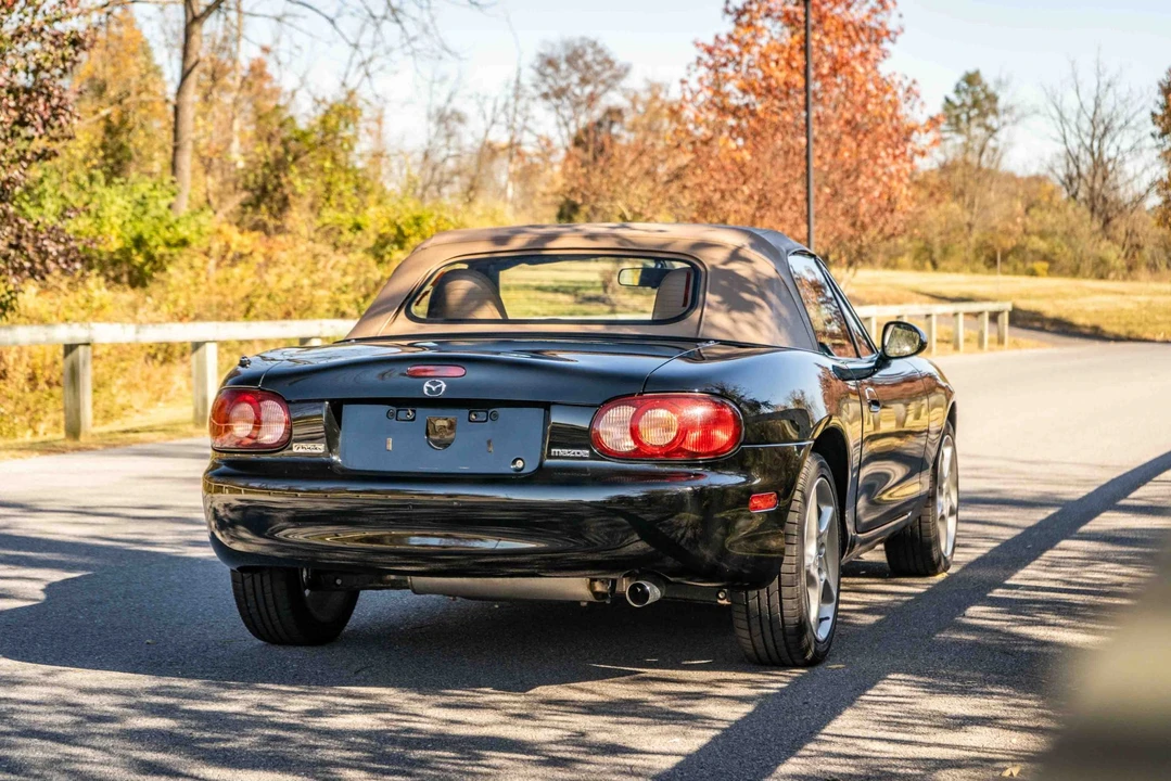 2001 Mazda NB MX-5 Miata - Image 22 of 31