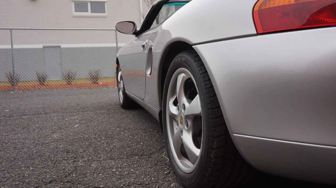 2001 Porsche 986 Boxster - Image 30 of 31