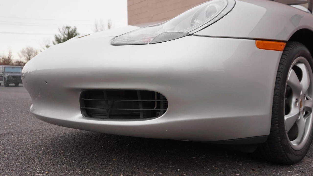 2001 Porsche 986 Boxster - Image 17 of 31