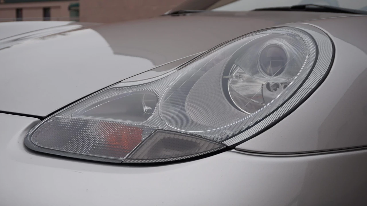 2001 Porsche 986 Boxster - Image 20 of 31