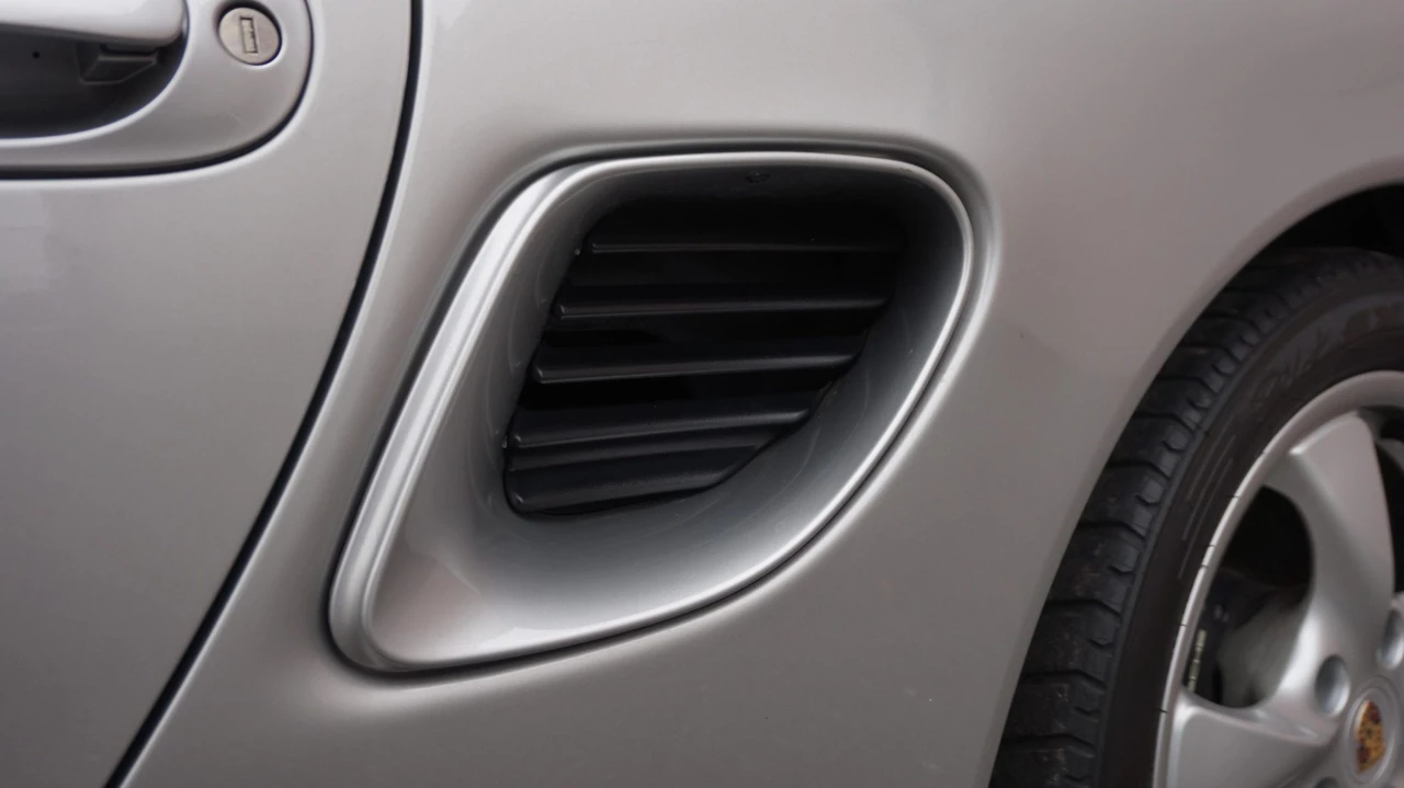 2001 Porsche 986 Boxster - Image 28 of 31