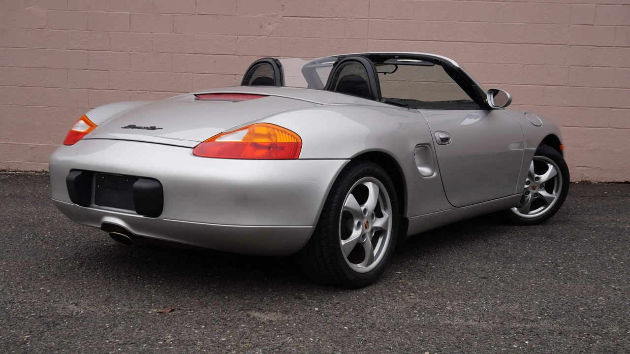 2001 Porsche 986 Boxster - Image 10 of 31