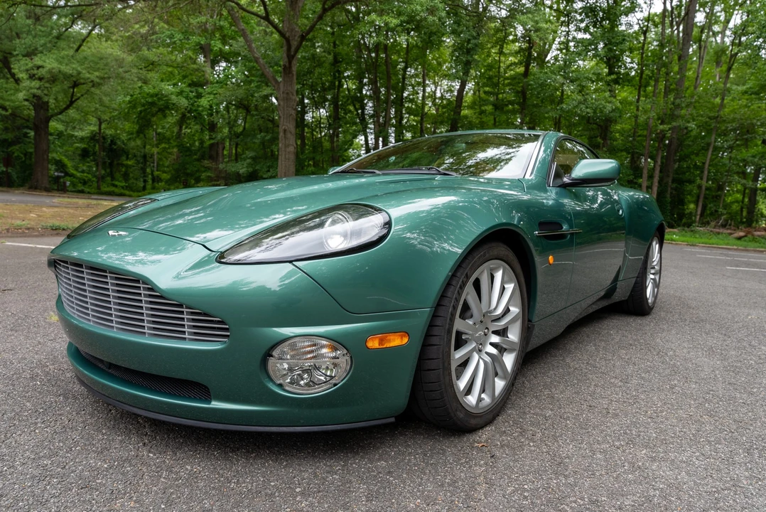 2002 Aston Martin Vanquish 1st Gen - Image 4 of 31