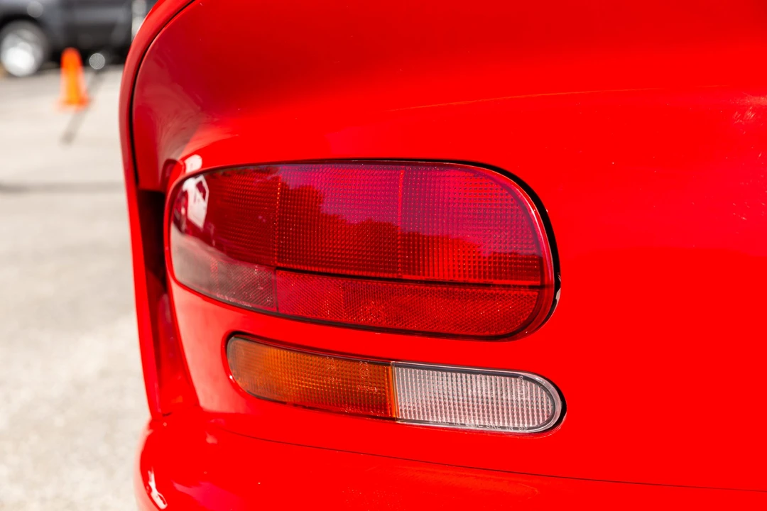 2002 Dodge Viper GTS 2nd Gen - Image 17 of 31