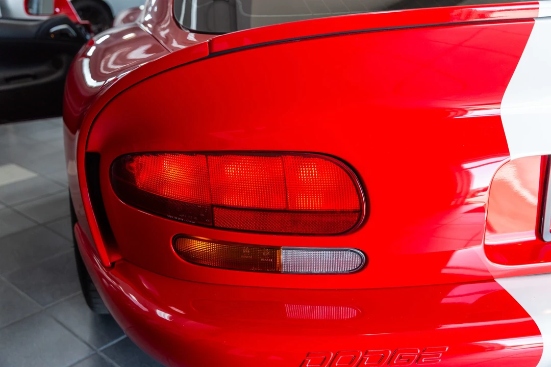 2002 Dodge Viper GTS 2nd Gen - Image 15 of 31