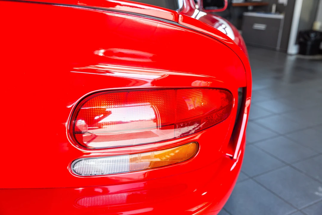 2002 Dodge Viper GTS 2nd Gen - Image 16 of 31