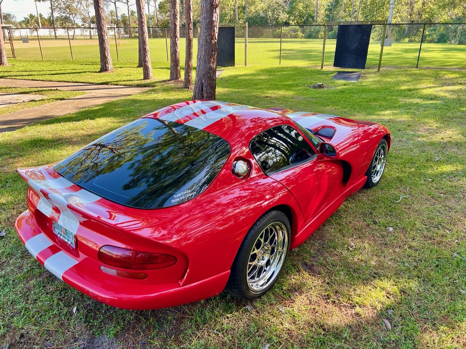 2002 Dodge Viper GTS 2nd Gen - Image 18 of 31