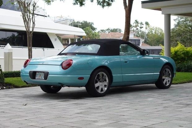 2002 Ford Thunderbird 10th Gen - Image 2 of 7