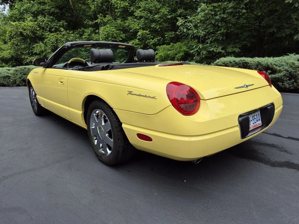 2002 Ford Thunderbird 11th Gen - Image 14 of 31