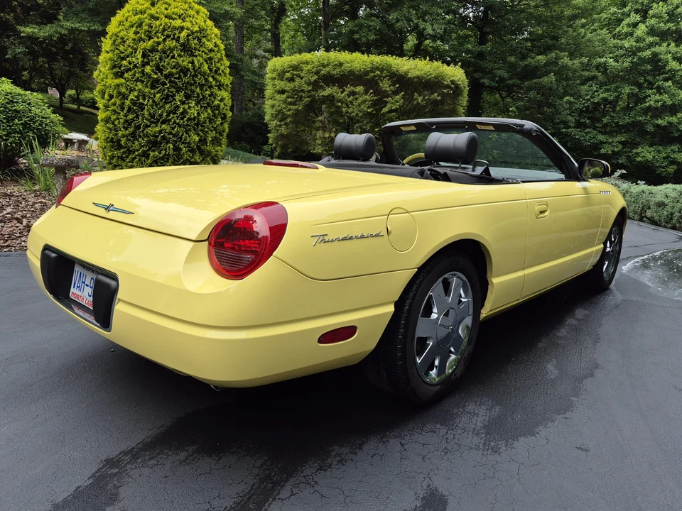 2002 Ford Thunderbird 11th Gen - Image 12 of 31