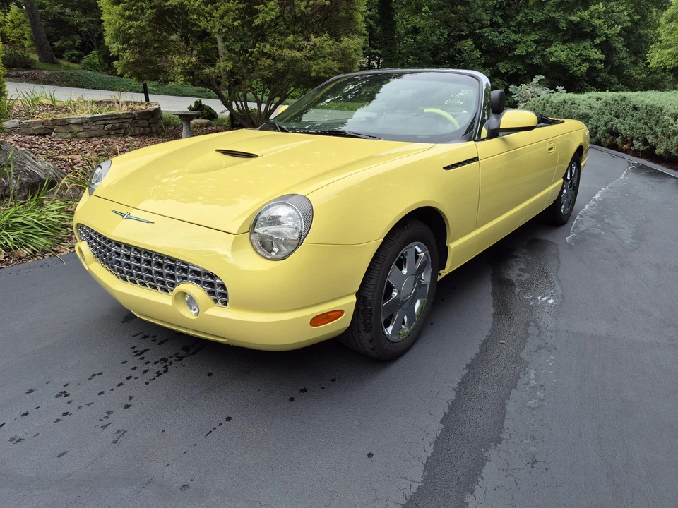 2002 Ford Thunderbird 11th Gen - Image 2 of 31