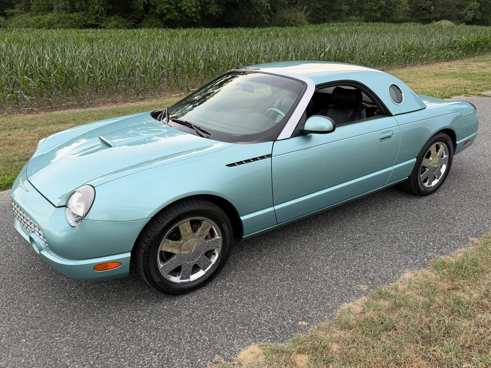2002 Ford Thunderbird 11th Gen - Image 3 of 31