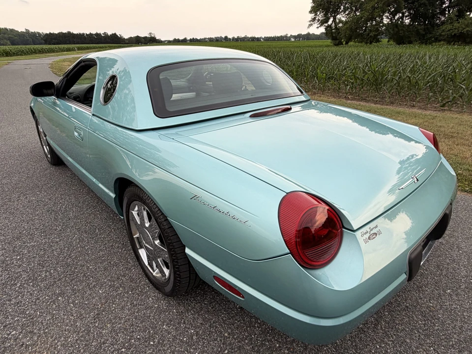 2002 Ford Thunderbird 11th Gen - Image 25 of 31