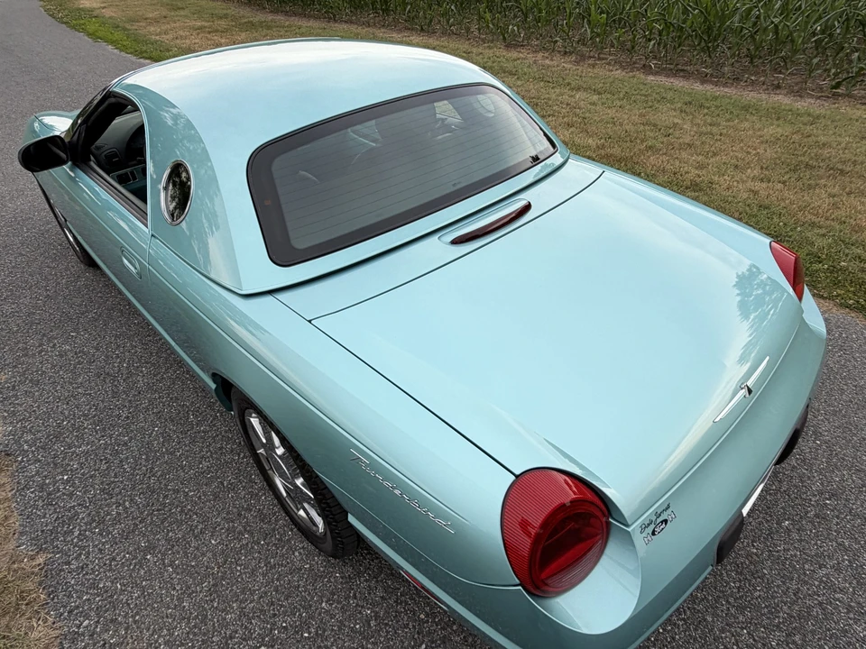 2002 Ford Thunderbird 11th Gen - Image 24 of 31