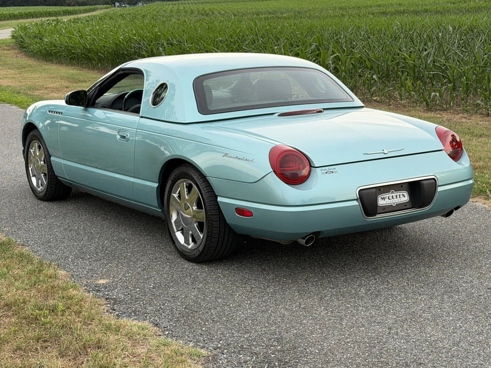 2002 Ford Thunderbird 11th Gen - Image 27 of 31