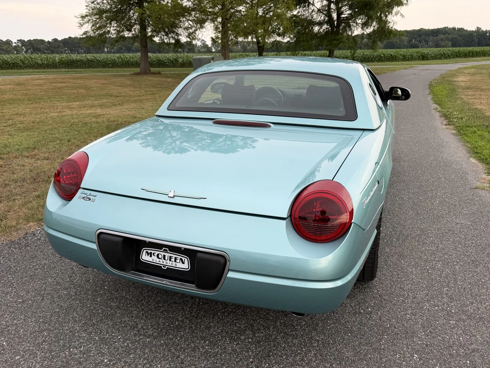 2002 Ford Thunderbird 11th Gen - Image 22 of 31