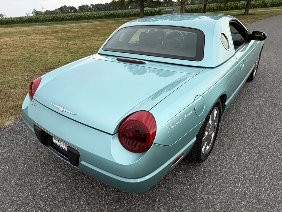 2002 Ford Thunderbird 11th Gen - Image 20 of 31