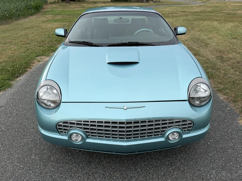 2002 Ford Thunderbird 11th Gen - Image 10 of 31