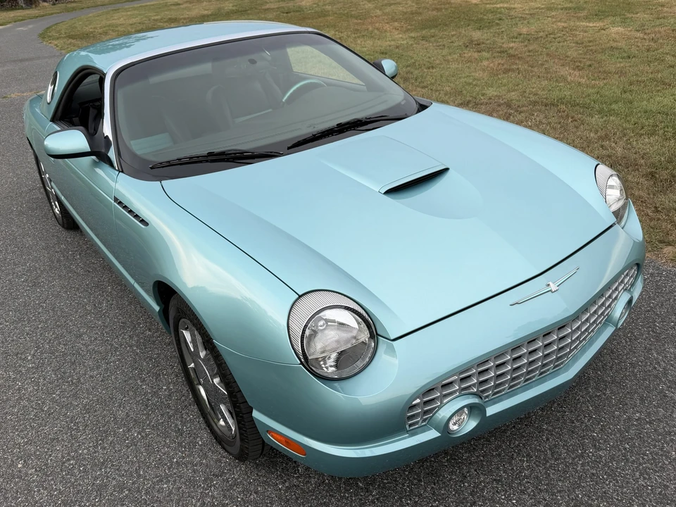 2002 Ford Thunderbird 11th Gen - Image 12 of 31