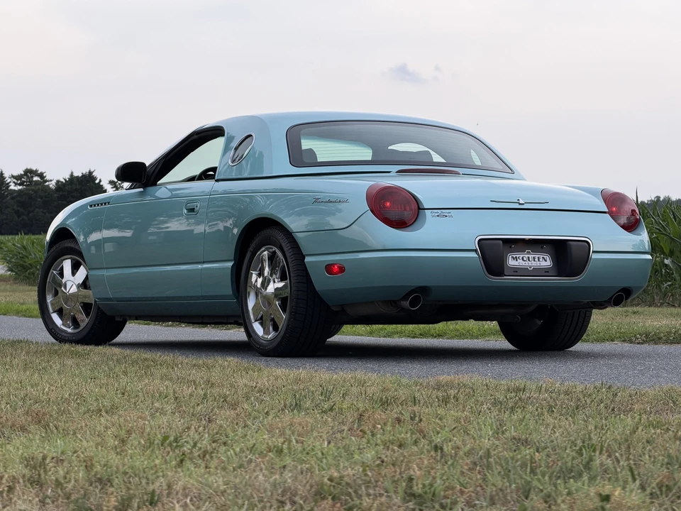 2002 Ford Thunderbird 11th Gen - Image 28 of 31