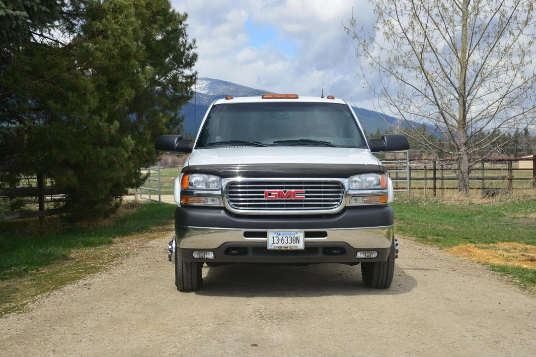 2002 GMC Sierra Heavy Duty 2nd Gen - Image 15 of 31