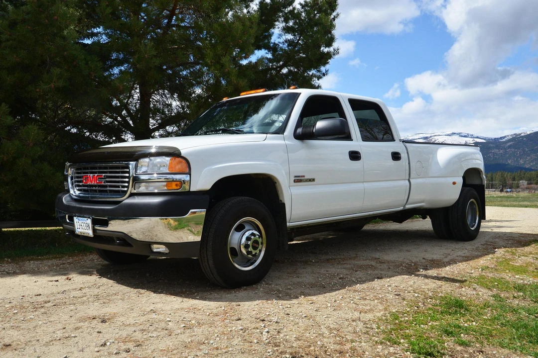 2002 GMC Sierra Heavy Duty 2nd Gen - Image 6 of 31