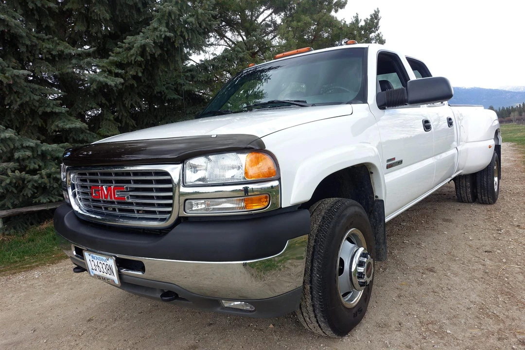 2002 GMC Sierra Heavy Duty 2nd Gen - Image 4 of 31