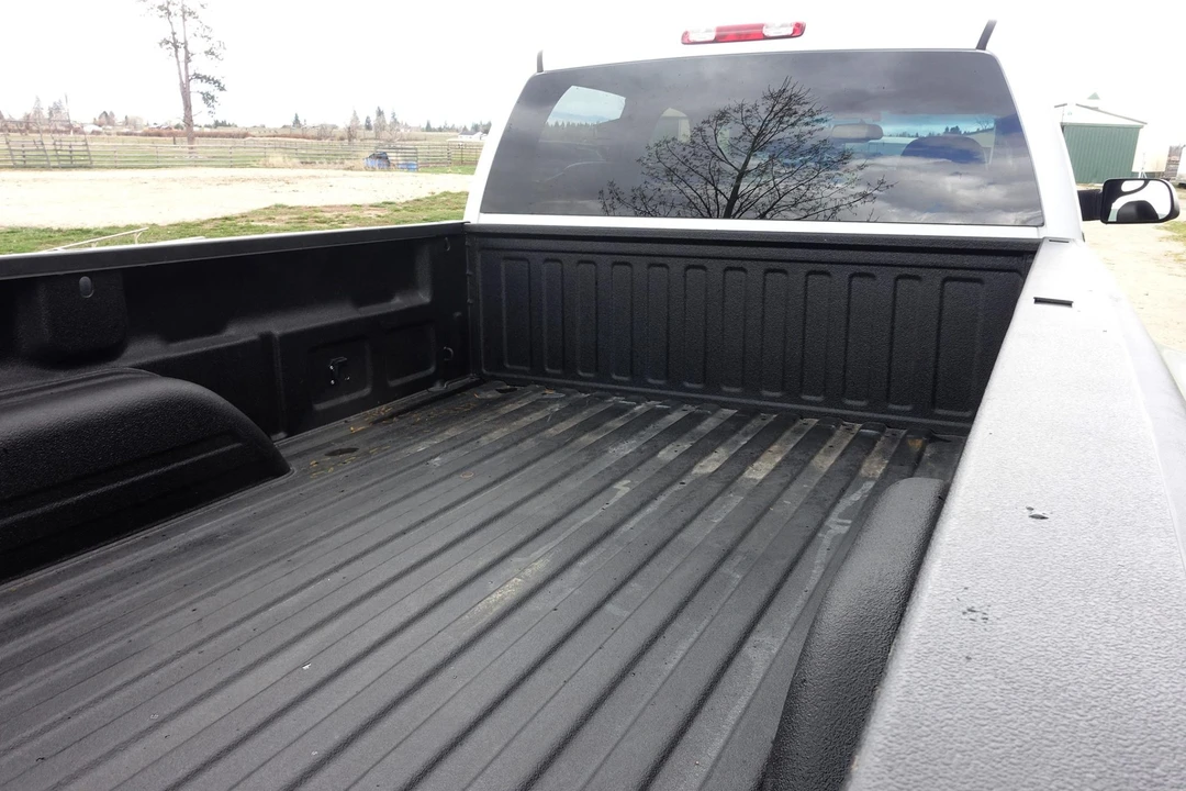 2002 GMC Sierra Heavy Duty 2nd Gen - Image 25 of 31