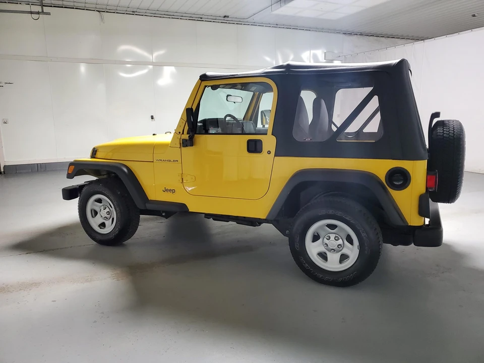 2002 Jeep TJ Wrangler - Image 15 of 31