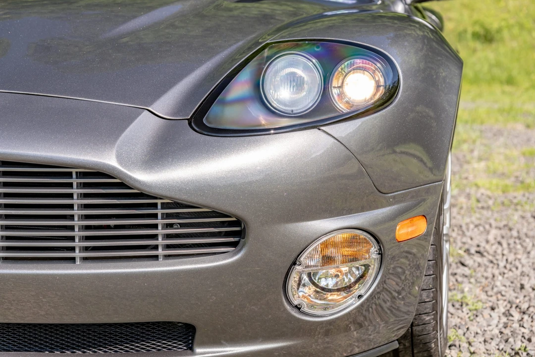 2003 Aston Martin Vanquish 1st Gen - Image 22 of 31