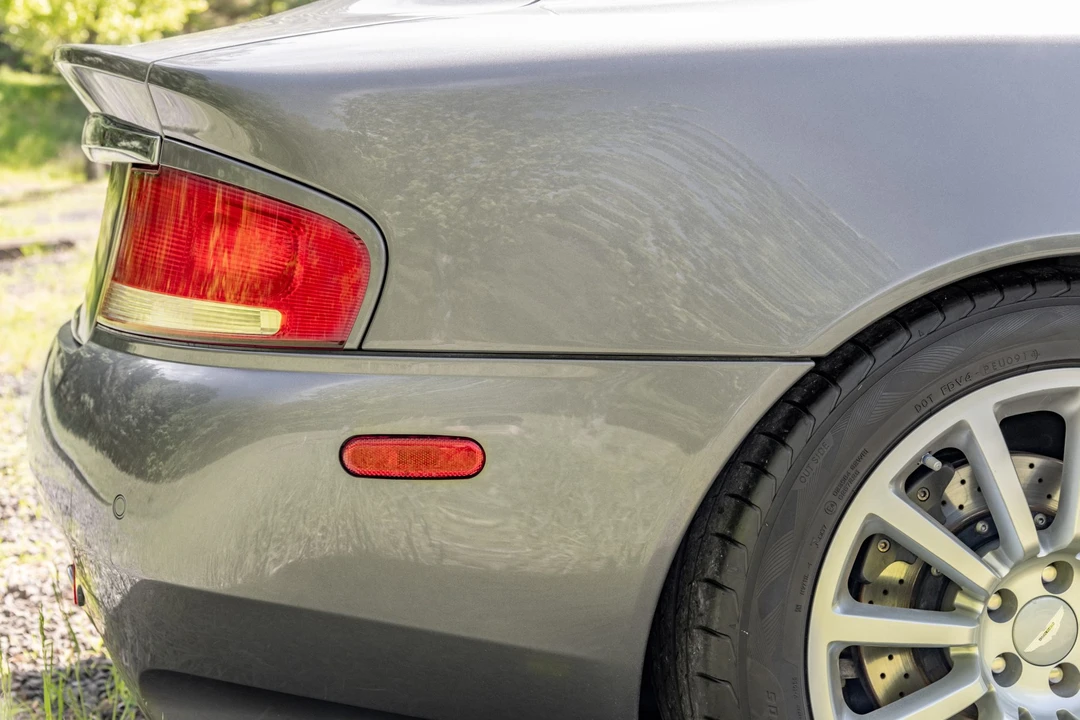 2003 Aston Martin Vanquish 1st Gen - Image 31 of 31
