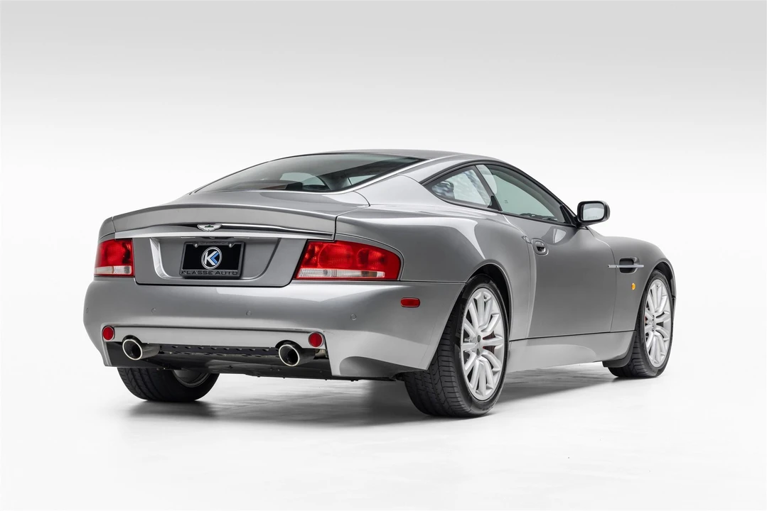2003 Aston Martin Vanquish 1st Gen - Image 12 of 31