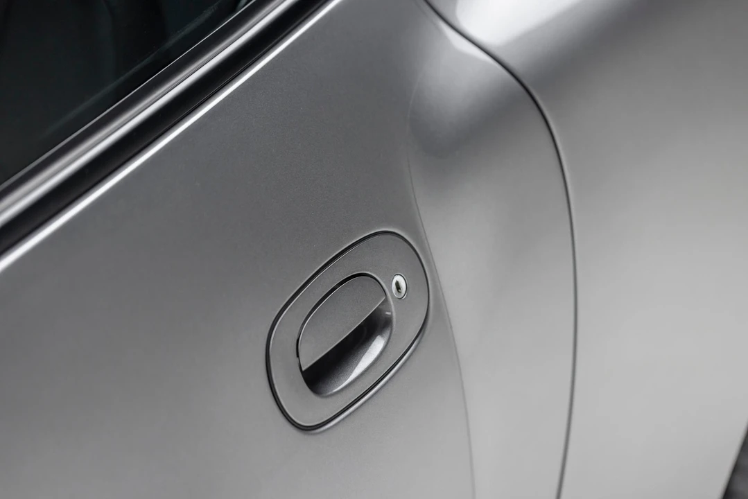 2003 Aston Martin Vanquish 1st Gen - Image 31 of 31
