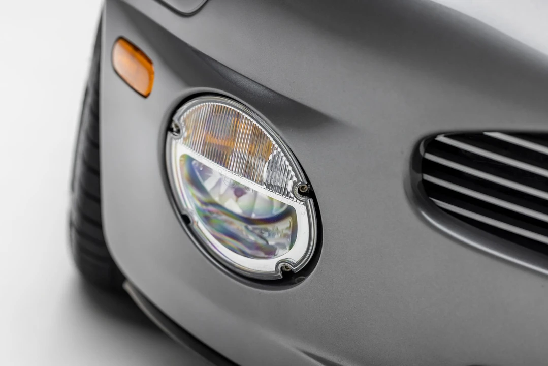 2003 Aston Martin Vanquish 1st Gen - Image 23 of 31