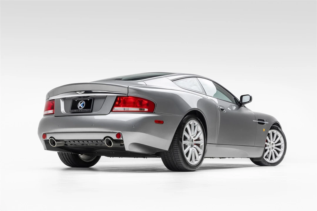 2003 Aston Martin Vanquish 1st Gen - Image 15 of 31