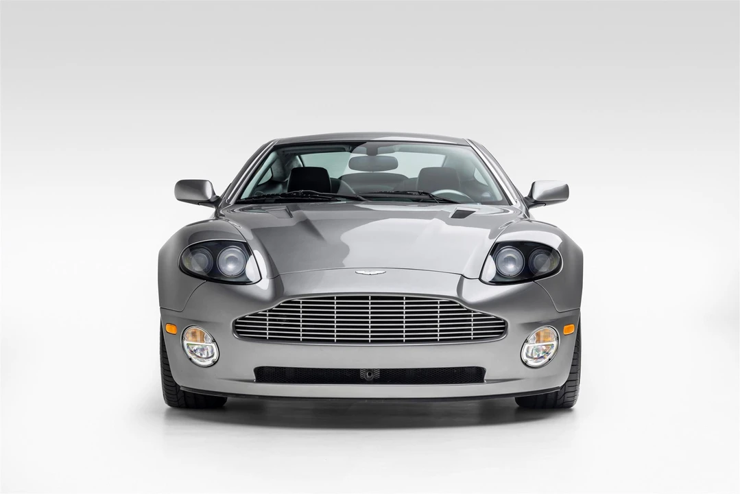2003 Aston Martin Vanquish 1st Gen - Image 20 of 31