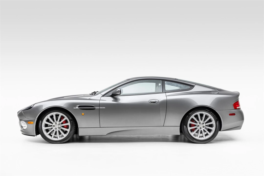 2003 Aston Martin Vanquish 1st Gen - Image 9 of 31