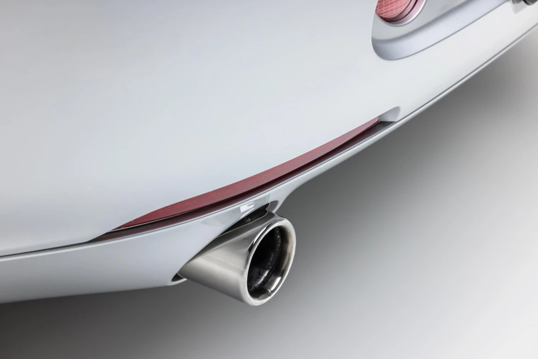 2003 BMW Z8 - Image 31 of 31