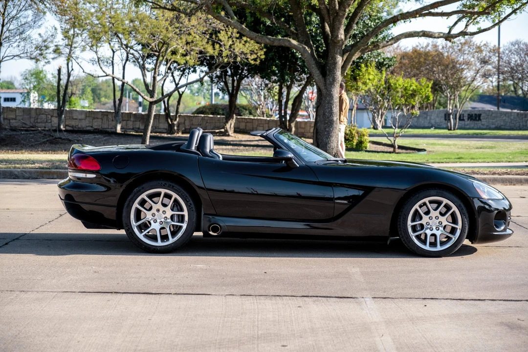2003 Dodge Viper 3rd Gen - Image 5 of 31