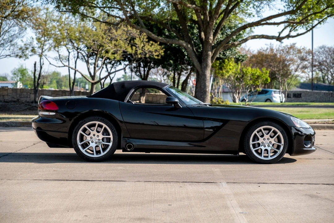 2003 Dodge Viper 3rd Gen - Image 15 of 31